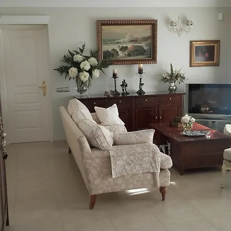 Linda Vista Villa *